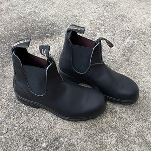 Women’s 7.5 Blundstone Chelsea Boots